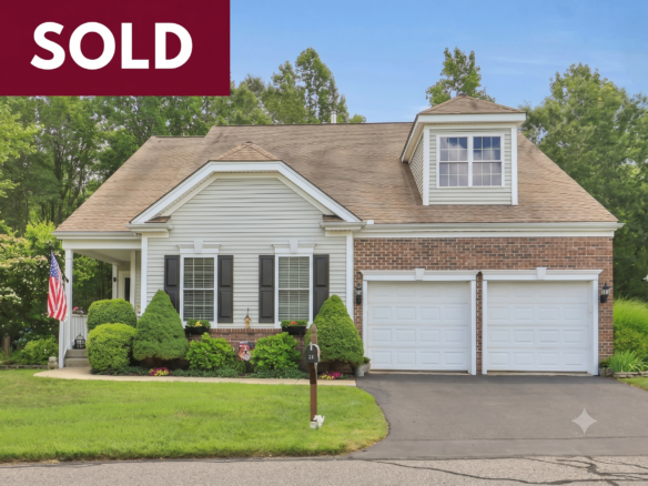 33 Wadworth Lane upscale 55 and over home in Wallingford, Ct.
